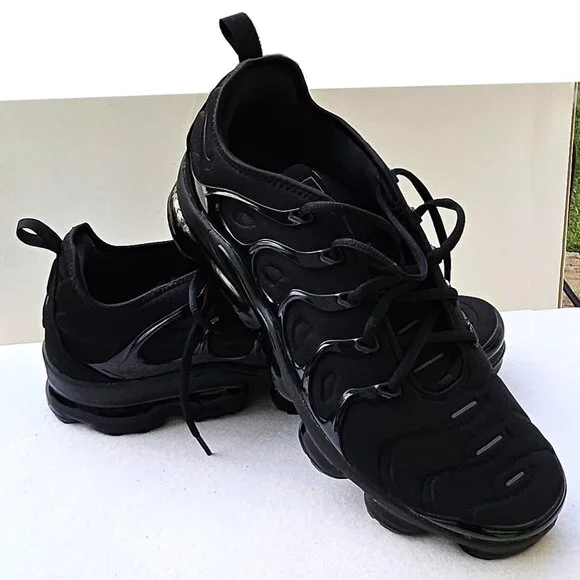 Size 13 - Nike Vapormax Plus - Triple Black Dark Gray - Picture 3 of 7